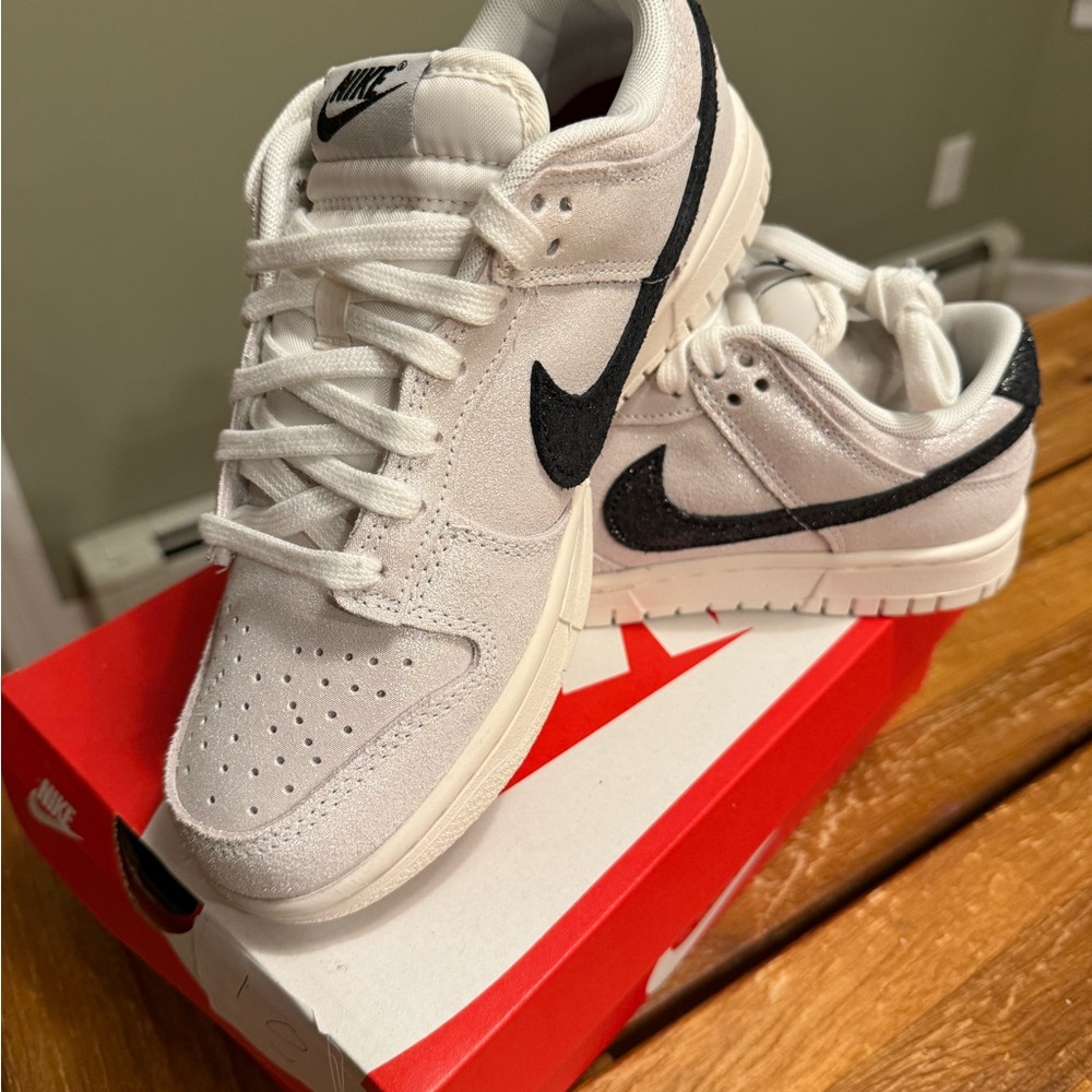 Nike Dunk Low SE NIB
